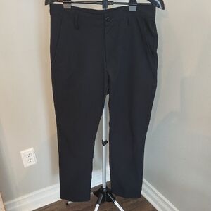 Under Armour Black golf pants or everyday wear size 32 x 30